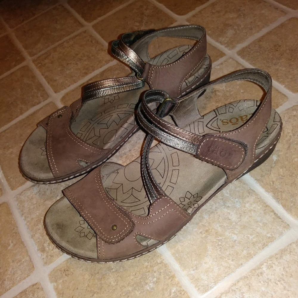 TAOS Answer Brown Sandals Leather 8 velcro